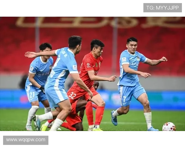 钟义浩三次失良机 姆布拉中柱古斯塔沃险伤 钟义浩三次失良机 姆布拉中柱古斯塔沃险伤