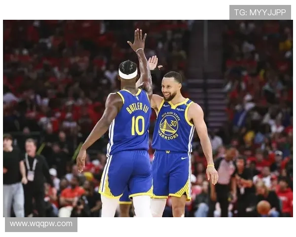 [NBA]勇士抢断反击得手 布里奇斯三分强势回应.